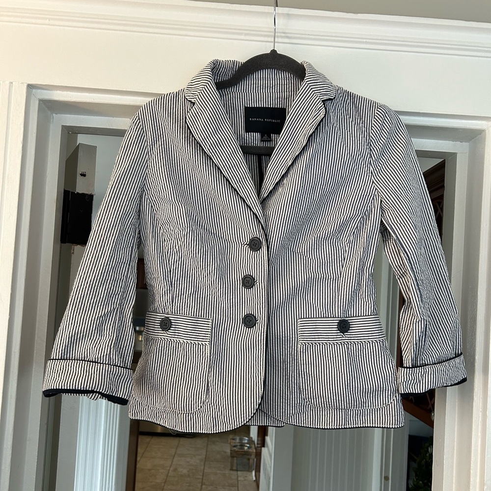 Banana Republic Cropped Blazer
